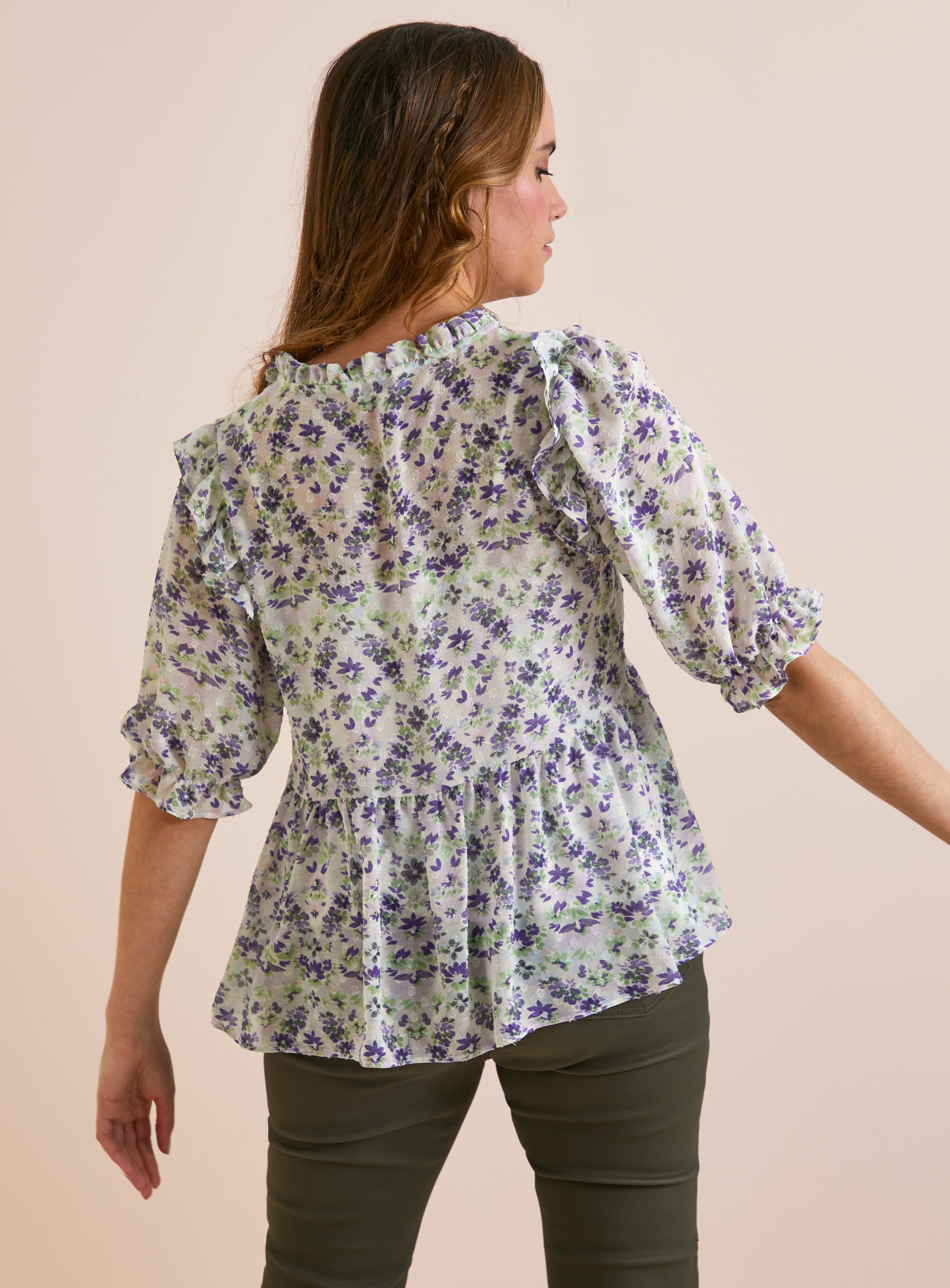 Everbelle Trellis Floral Dobby Blouse 14 - Image 4 thumbnail